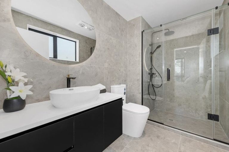 Photo of property in 13 Catalina Avenue, Rosehill, Papakura, 2113