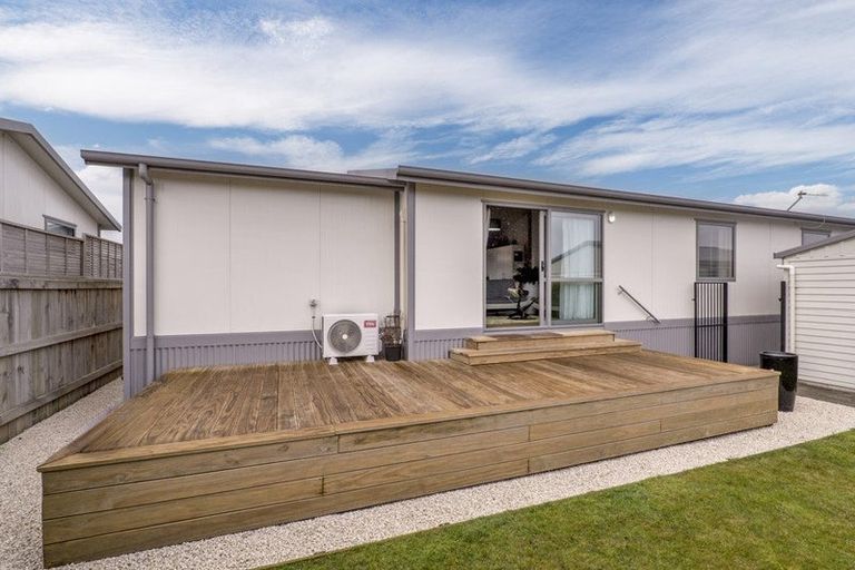 Photo of property in 3a Kingsbridge Drive, Burwood, Christchurch, 8083