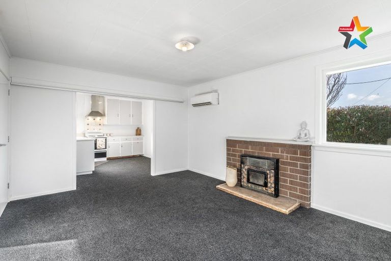 Photo of property in 15 Park Street, Winton, 9720