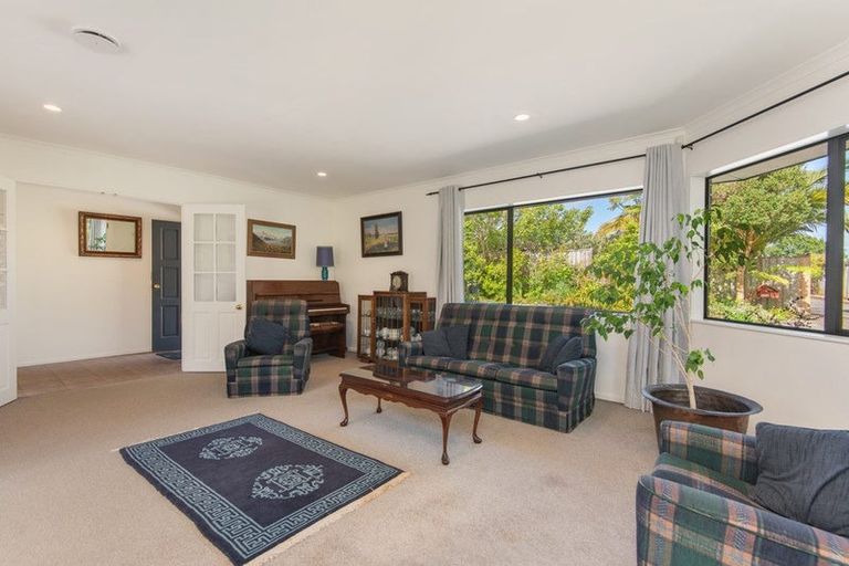 Photo of property in 131 Summerhill Drive, Fitzherbert, Palmerston North, 4410