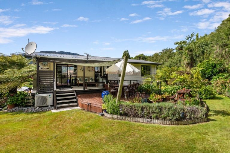 Photo of property in 5 Okiwa Place, Anakiwa, Picton, 7281