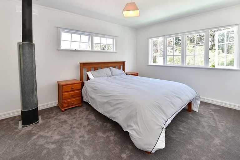 Photo of property in 1141 Whangaparaoa Road, Tindalls Beach, Whangaparaoa, 0930