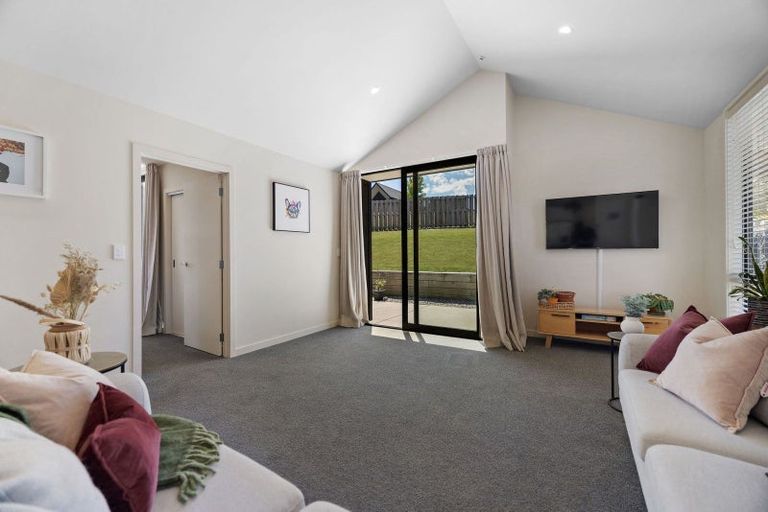 Photo of property in 9 Huxley Place, Lake Hayes, Queenstown, 9304