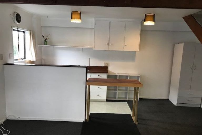 Photo of property in 110 Rongotai Road, Kilbirnie, Wellington, 6022