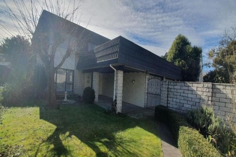 Photo of property in 11 Jamell Place, Avonhead, Christchurch, 8042