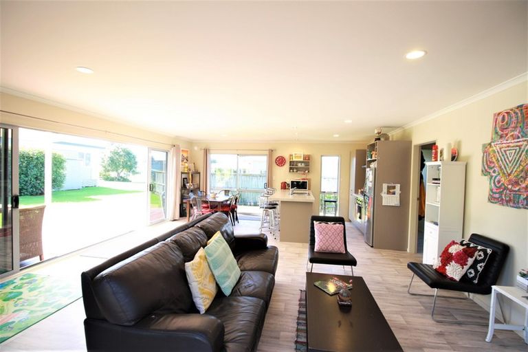 Photo of property in 34 Dolphin Drive, Whiritoa, Whangamata, 3691