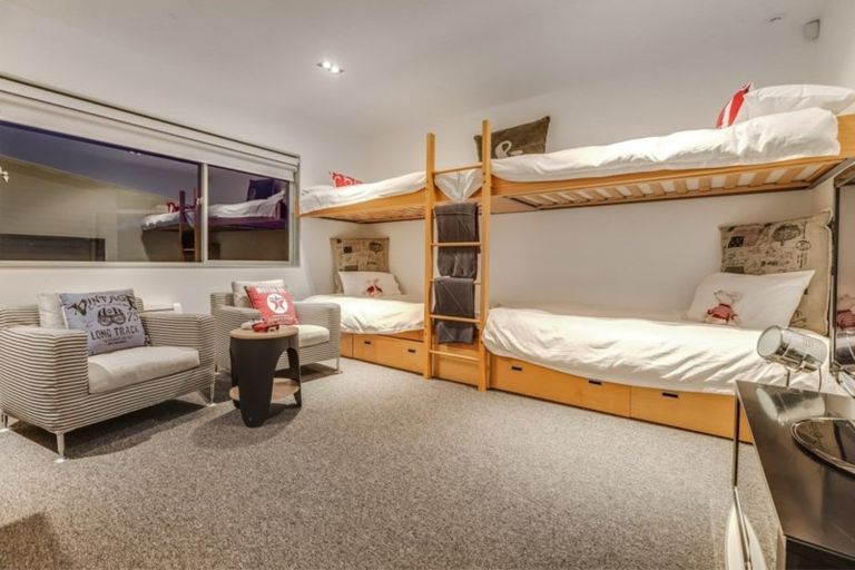 Photo of property in 39 Taumata Road, Omaha, 0986