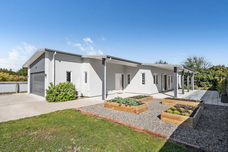 Photo of property in 64 Park Road, Carterton, 5713