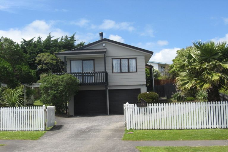 Photo of property in 152 Finlayson Avenue, Clendon Park, Auckland, 2103