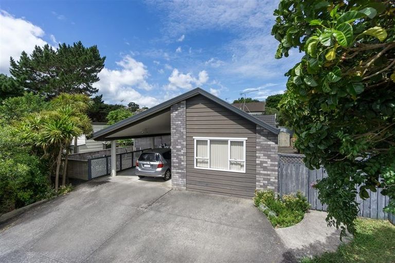 Photo of property in 1/39 Radiata Lane, Chatswood, Auckland, 0626