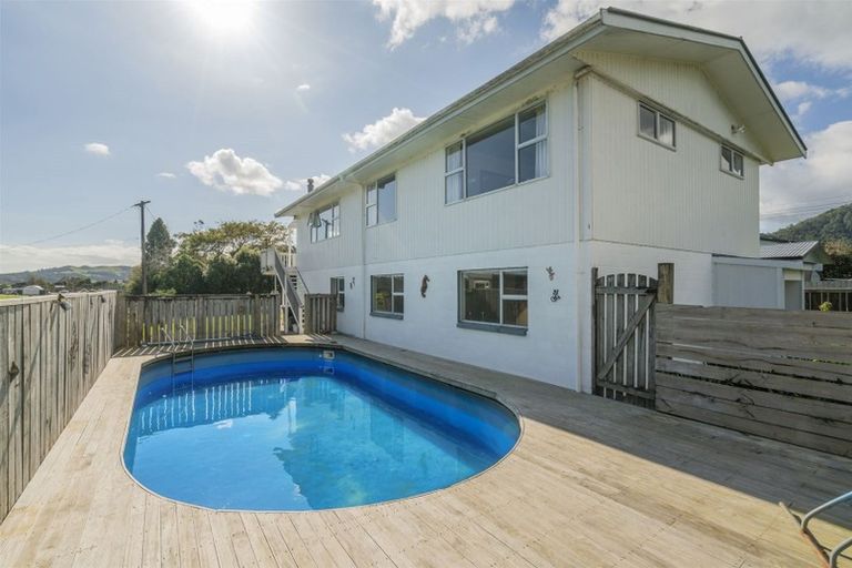 Photo of property in 119 Huaroa Street, Coromandel, 3506