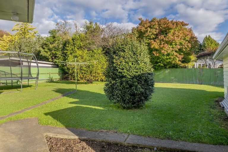 Photo of property in 14 Highbury Drive, Levin, 5510