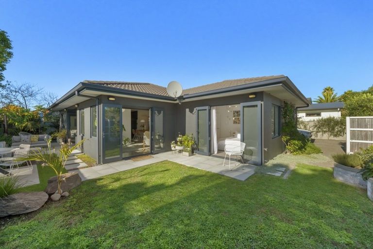 Photo of property in 70 Pacific View Road, Papamoa Beach, Papamoa, 3118