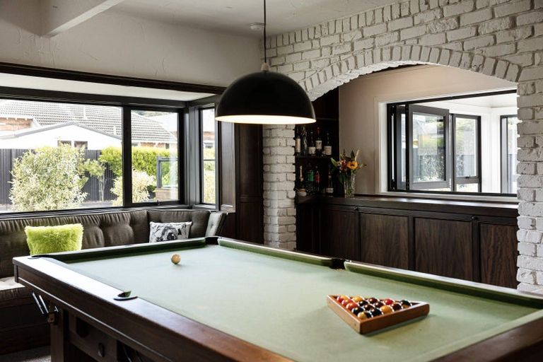 Photo of property in 215 Bay View Road, Saint Clair, Dunedin, 9012