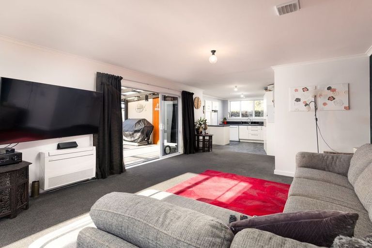 Photo of property in 16 Coronation Street, Waimate, 7924