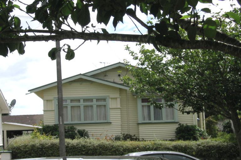 Photo of property in 3 Baldwin Avenue, Mount Albert, Auckland, 1025