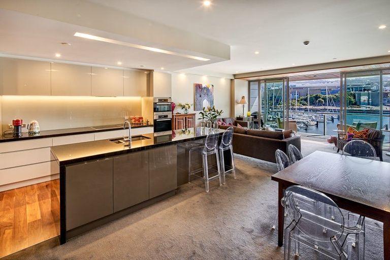 Photo of property in Clyde Quay Wharf, 2b/6 Clyde Quay Wharf, Te Aro, Wellington, 6011