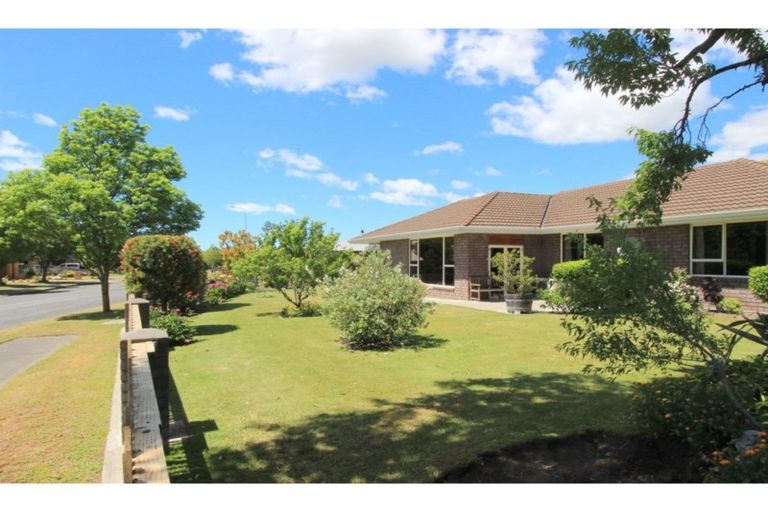 Photo of property in 33 Karina Crescent, Redwoodtown, Blenheim, 7201