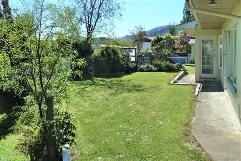 Photo of property in 4 Cornwall Street, Picton, 7220