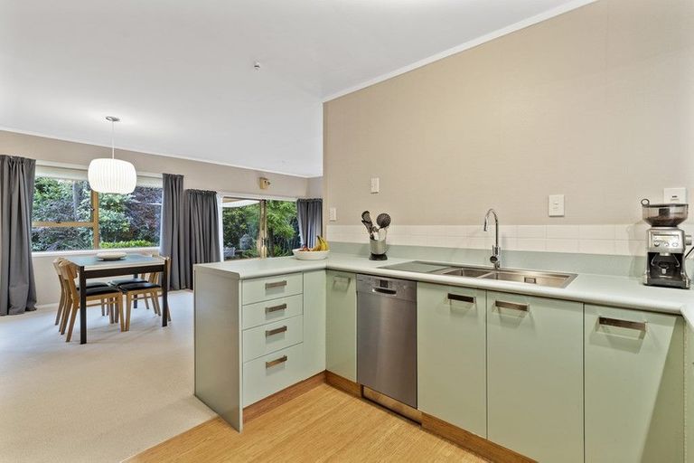 Photo of property in 3/34 Heathcote Road, Castor Bay, Auckland, 0620