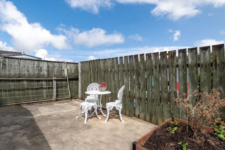 Photo of property in 4 Spinella Drive, Bayview, Auckland, 0629