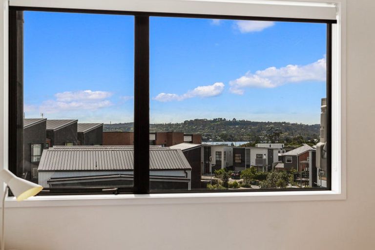 Photo of property in 8 Hobsonville Point Road, Hobsonville, Auckland, 0616