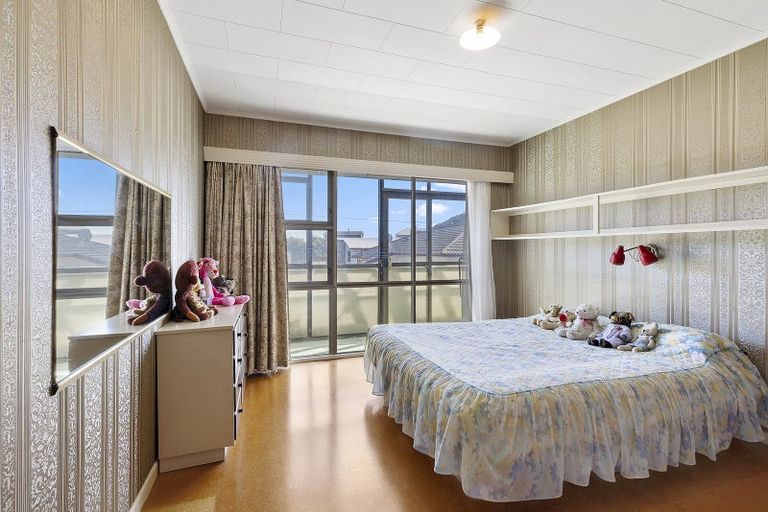 Photo of property in 13 Lambley Road, Titahi Bay, Porirua, 5022