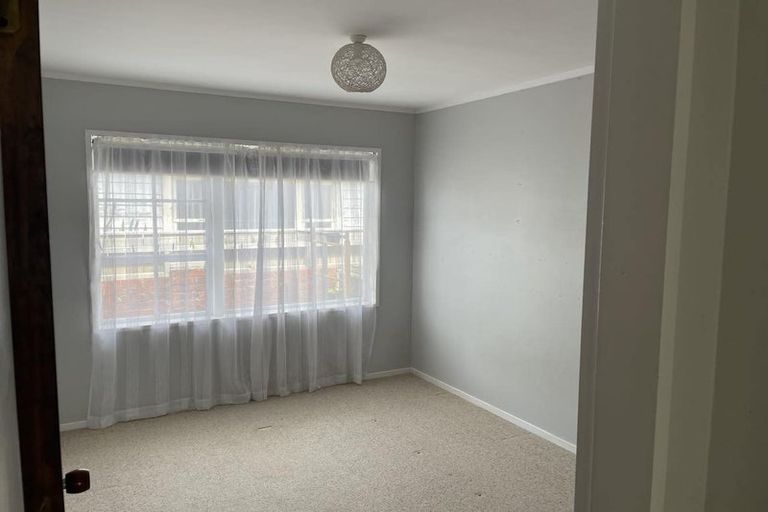 Photo of property in 1/200 Onepu Road, Lyall Bay, Wellington, 6022