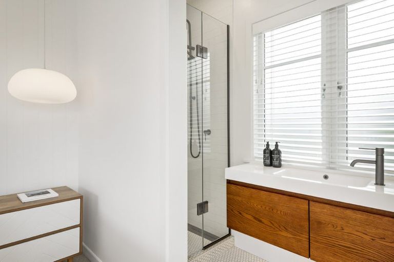 Photo of property in 18 Kitchener Road, Takapuna, Auckland, 0620