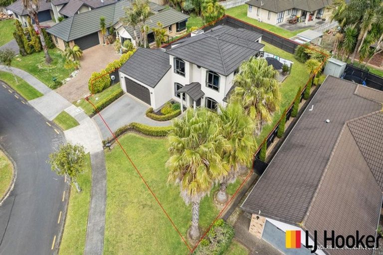 Photo of property in 9 Crannich Place, Wattle Downs, Auckland, 2103