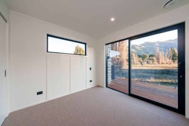 Photo of property in 7 Kamana Rise, Wanaka, 9382