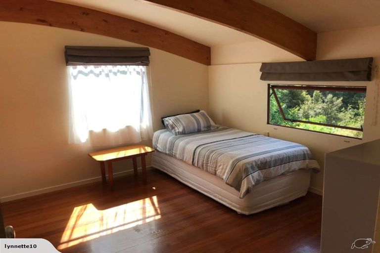 Photo of property in 142 Wade River Road, Wade Heads, Whangaparaoa, 0932