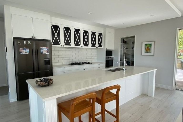 Photo of property in 138 Arran Point Parade, Orewa, 0931