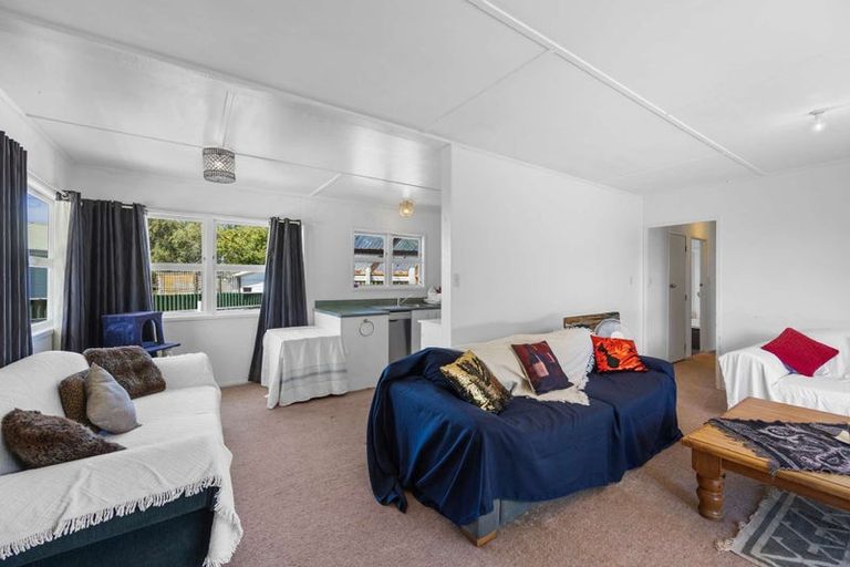 Photo of property in 86 Revans Street, Featherston, 5710