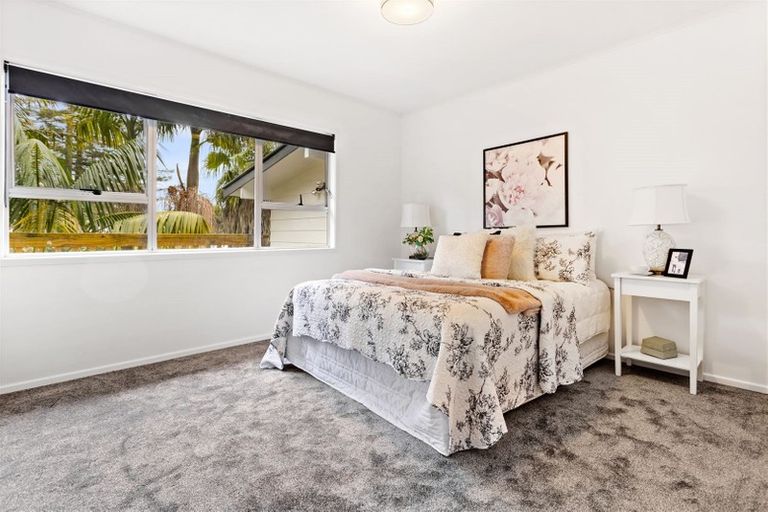 Photo of property in 10 Wirihana Road, Titirangi, Auckland, 0604