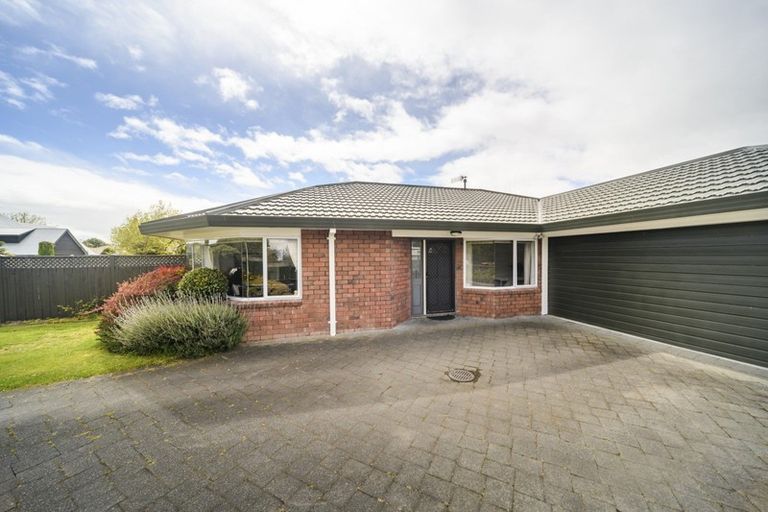 Photo of property in 18 Palm Avenue, Hokowhitu, Palmerston North, 4410