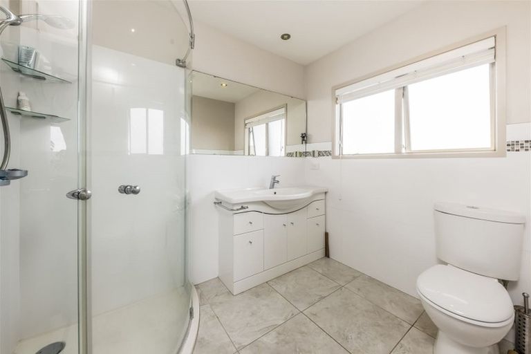 Photo of property in 28a Wairere Road, The Gardens, Auckland, 2105