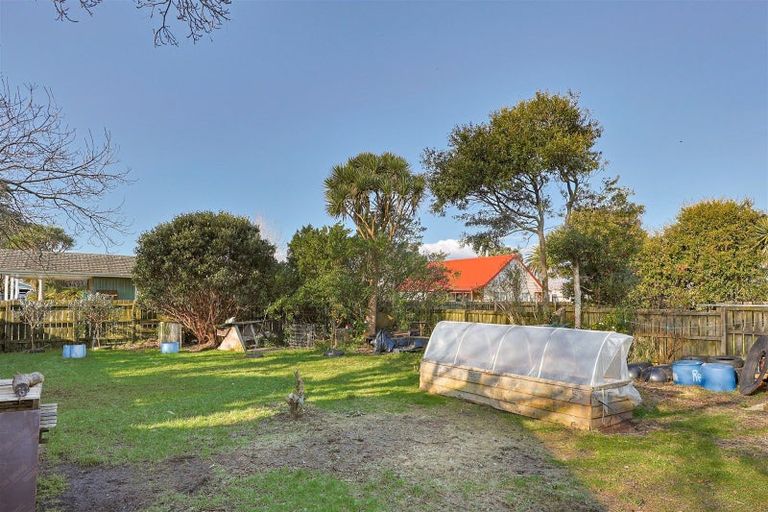 Photo of property in 19 Russell Street, Westport, 7825