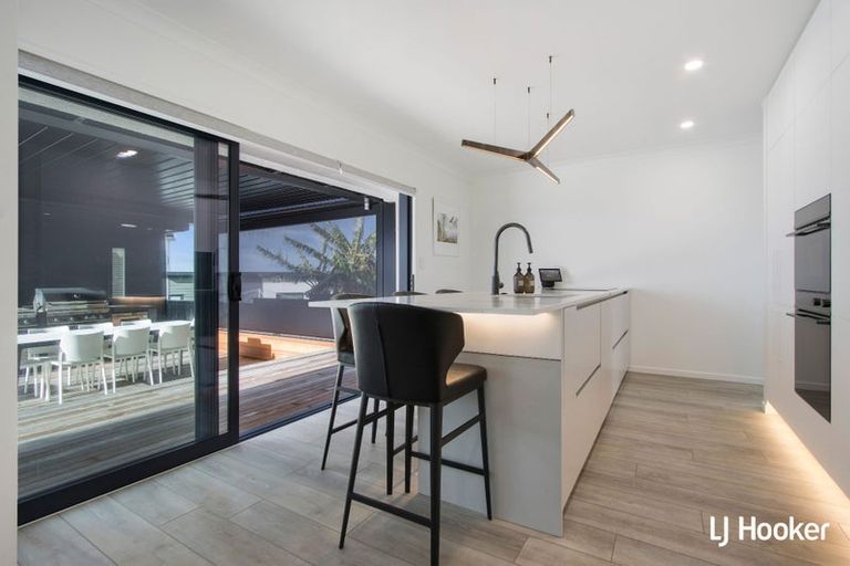 Photo of property in 33 The Crescent, Waihi Beach, 3611