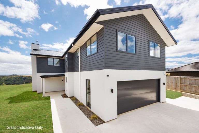 Photo of property in 54 Sardinia Grove, Fitzherbert, Palmerston North, 4410