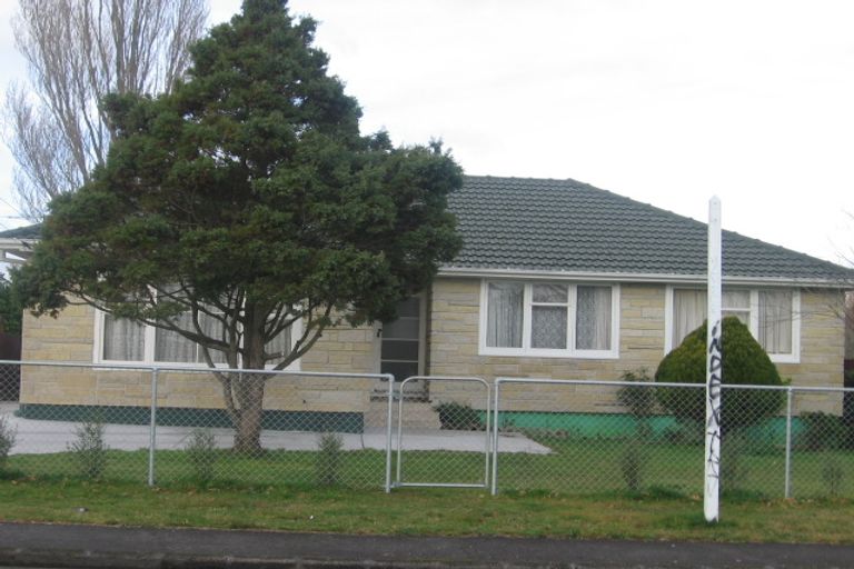 Photo of property in 12 Calvert Street, Papakura, 2110