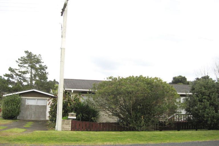Photo of property in 119 Ocean Beach Road, Tairua, 3508