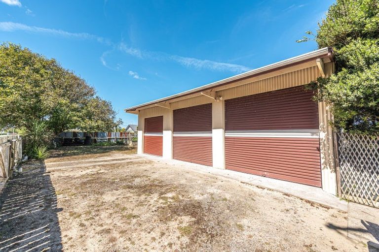 Photo of property in 18 Swinbourne Street, Waverley, 4510