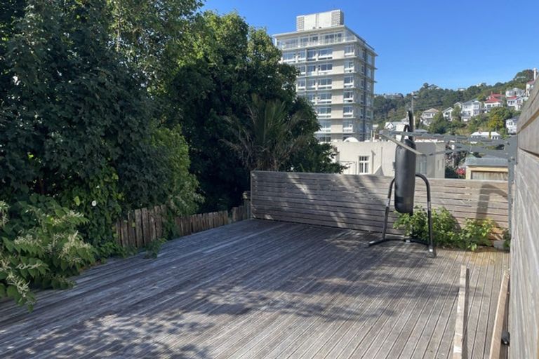 Photo of property in 361 The Terrace, Te Aro, Wellington, 6011