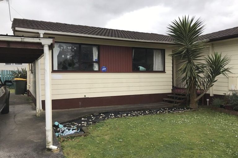 Photo of property in 2/23 Hoturoa Place, Manurewa, Auckland, 2102