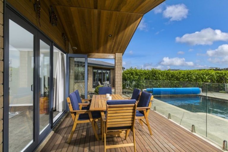 Photo of property in 113a Constable Road, Muriwai, Waimauku, 0881