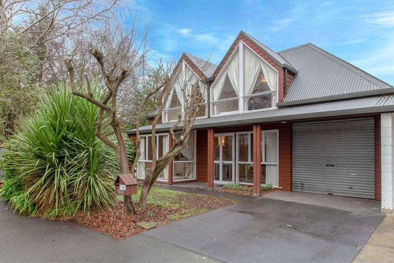 Photo of property in 2/67 Vincent Place, Opawa, Christchurch, 8023