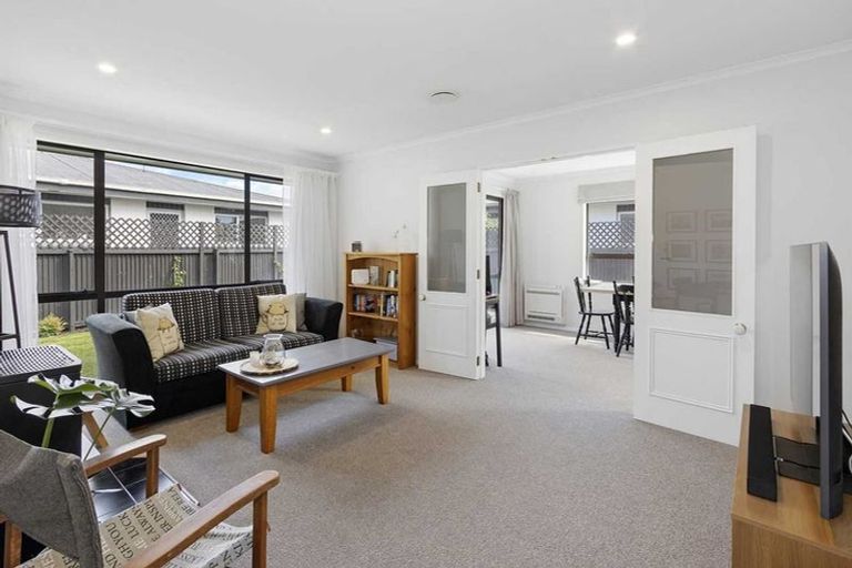 Photo of property in 2/294 Wairakei Road, Bryndwr, Christchurch, 8053