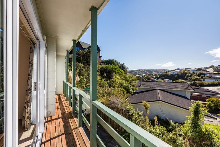 Photo of property in 2/10 Yarrow Place, Papakowhai, Porirua, 5024