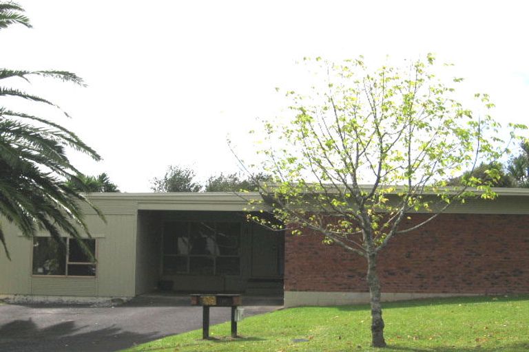 Photo of property in 10 Matuhi Rise, Henderson, Auckland, 0612